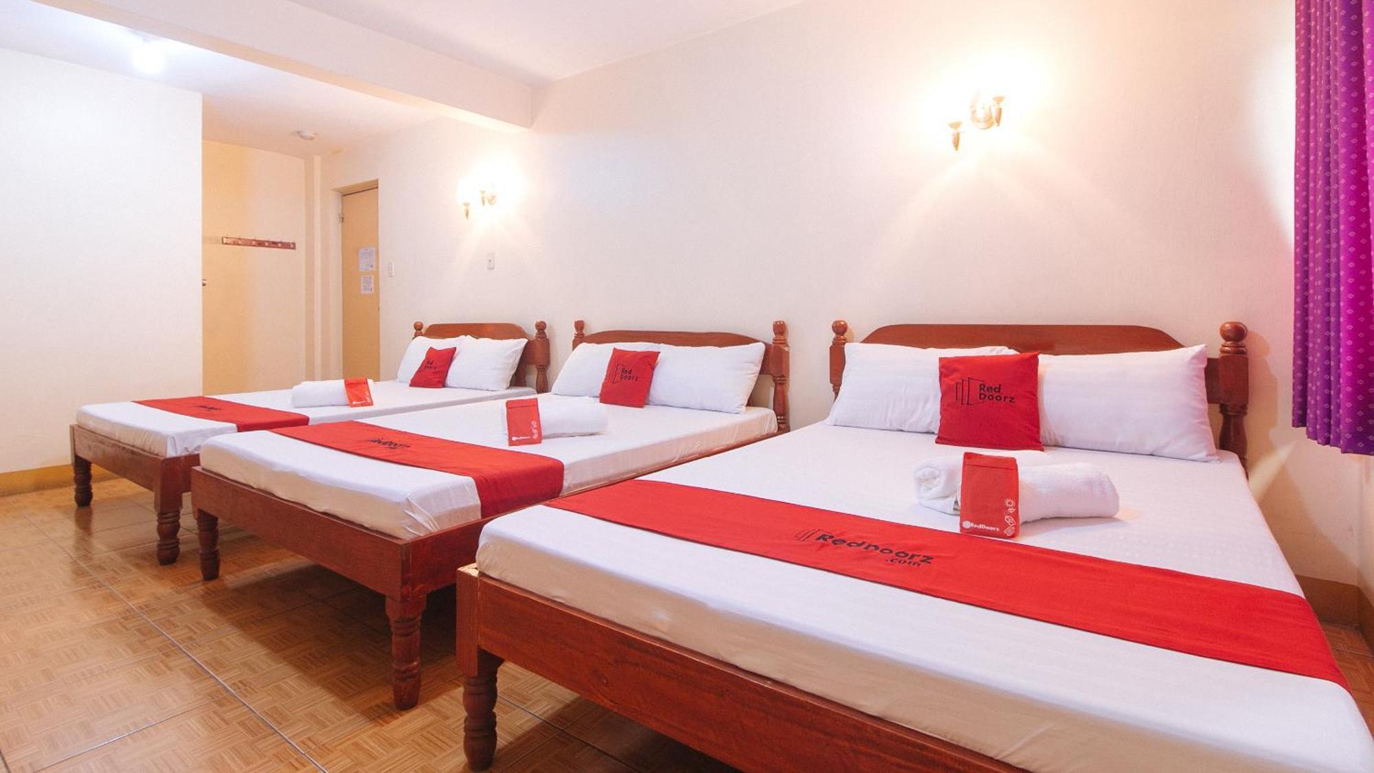 Reddoorz @ Golden Victory Hotel Mabalacat Pampanga ภายนอก รูปภาพ