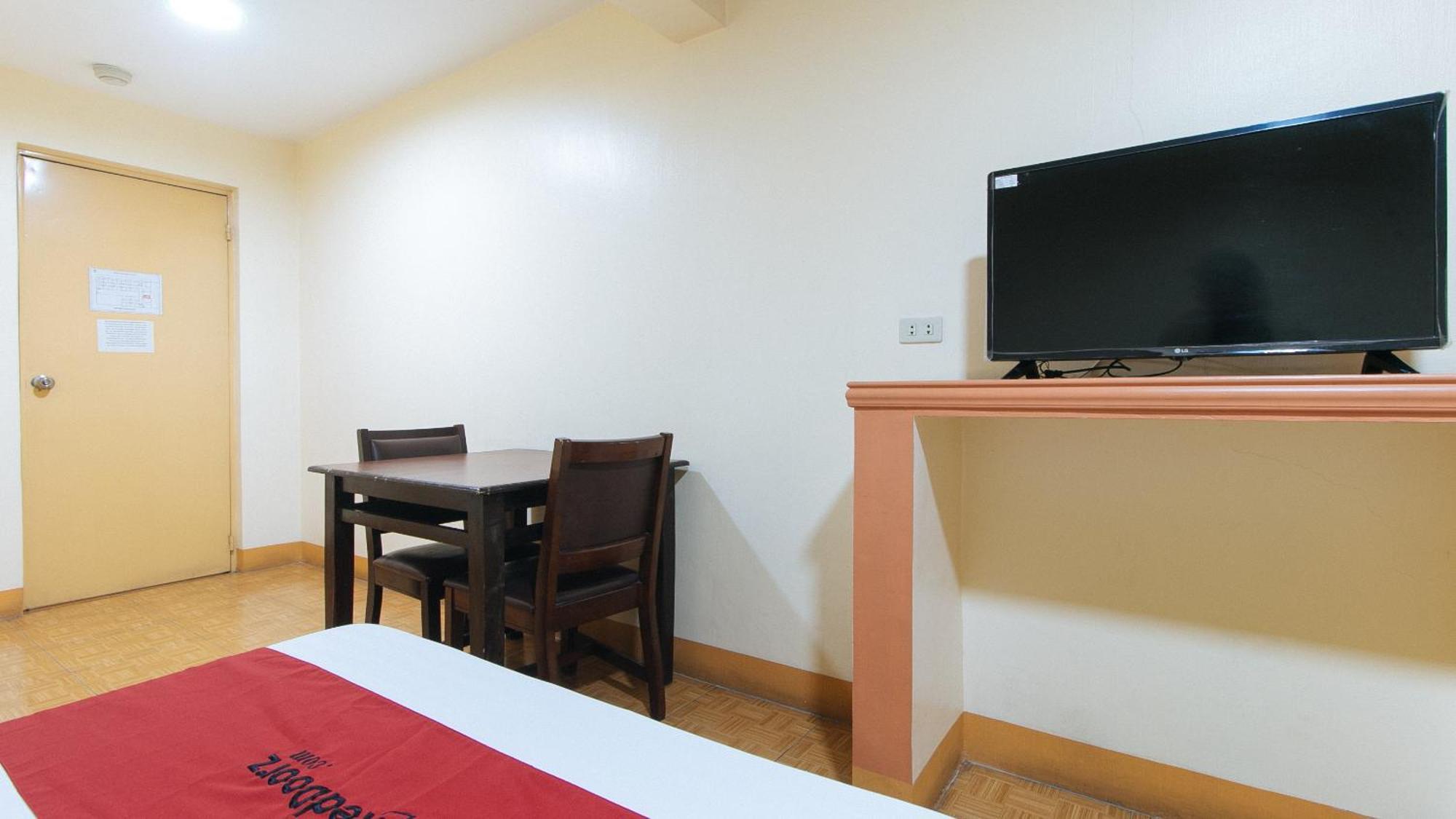 Reddoorz @ Golden Victory Hotel Mabalacat Pampanga ภายนอก รูปภาพ