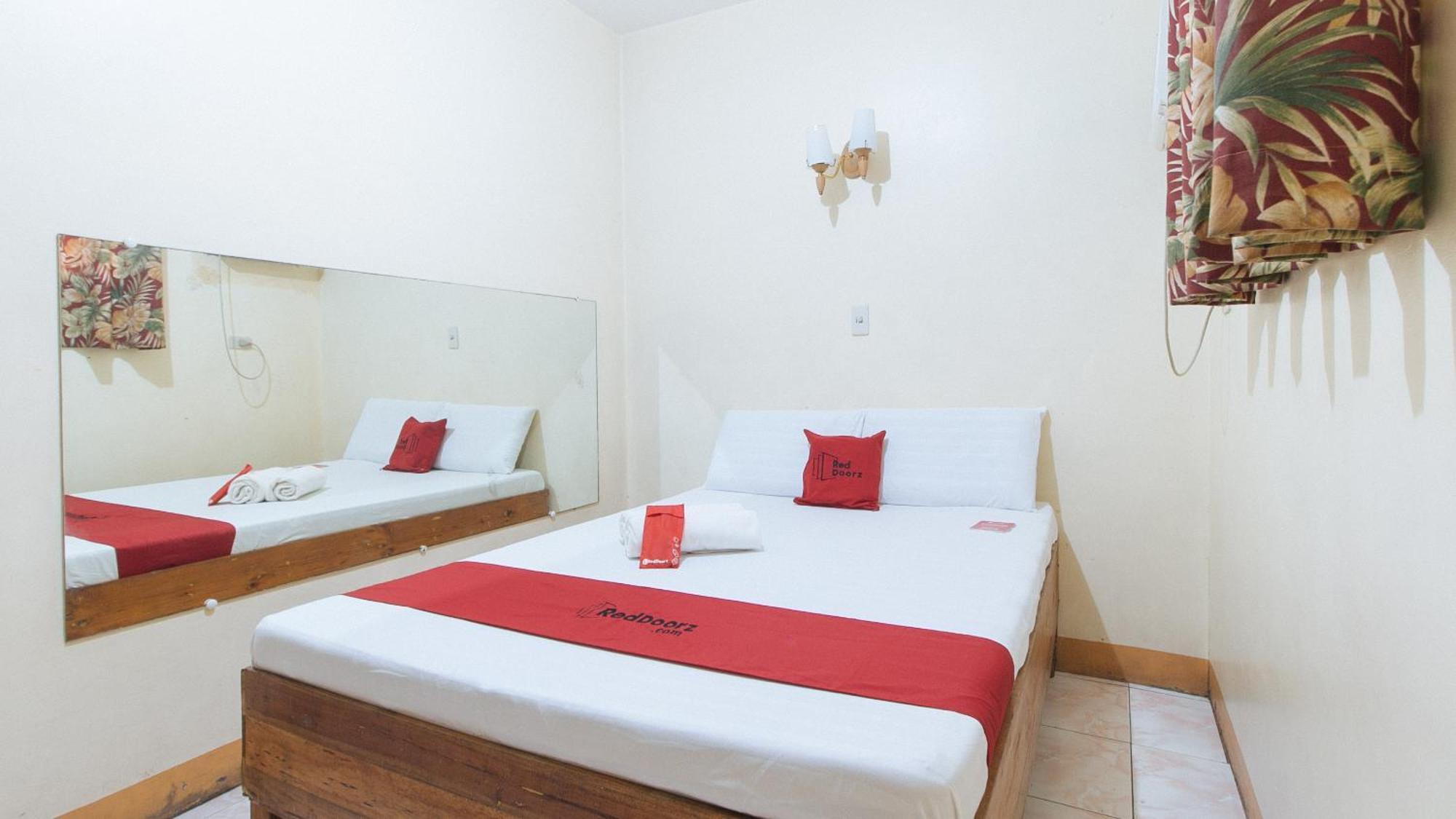 Reddoorz @ Golden Victory Hotel Mabalacat Pampanga ภายนอก รูปภาพ
